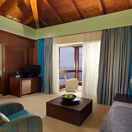Apostolata Island & Resort 4*