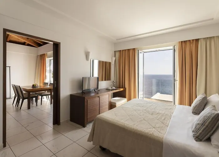 Louis Apostolata Island 5*