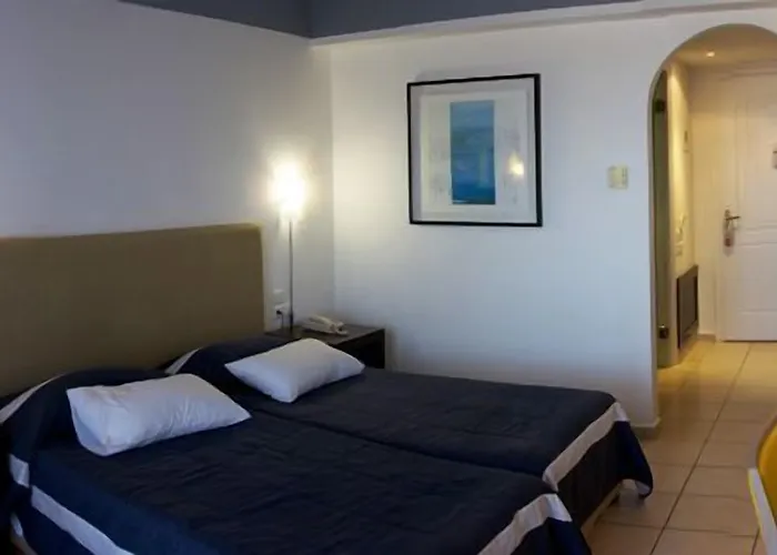 Louis Apostolata Island Eleios-Pronnoi