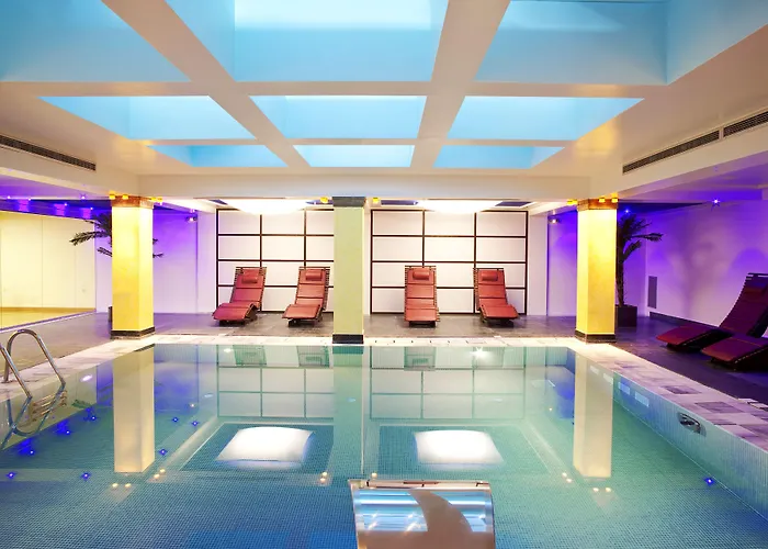 Louis Apostolata Island