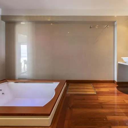 Resort Apostolata Island & 4*
