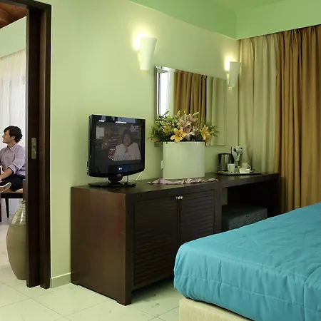 Louis Apostolata Island Resort Eleios-Pronnoi