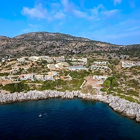 Apostolata Island & Resort Eleios-Pronnoi
