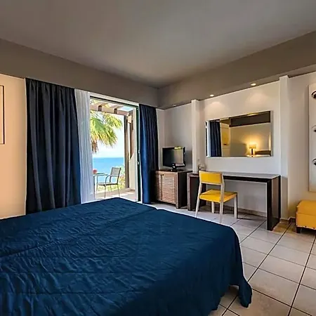 Resort Apostolata Island & 4*