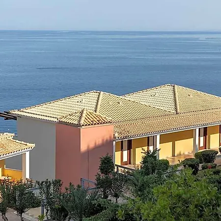 Resort Apostolata Island & 4*