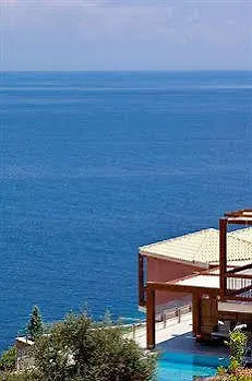 אתר נופש Apostolata Island & 4*