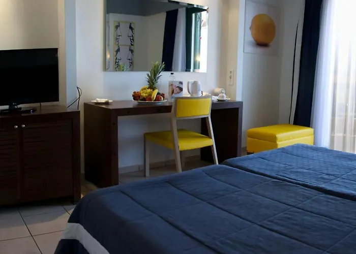 Üdülőközpont Louis Apostolata Island 5*