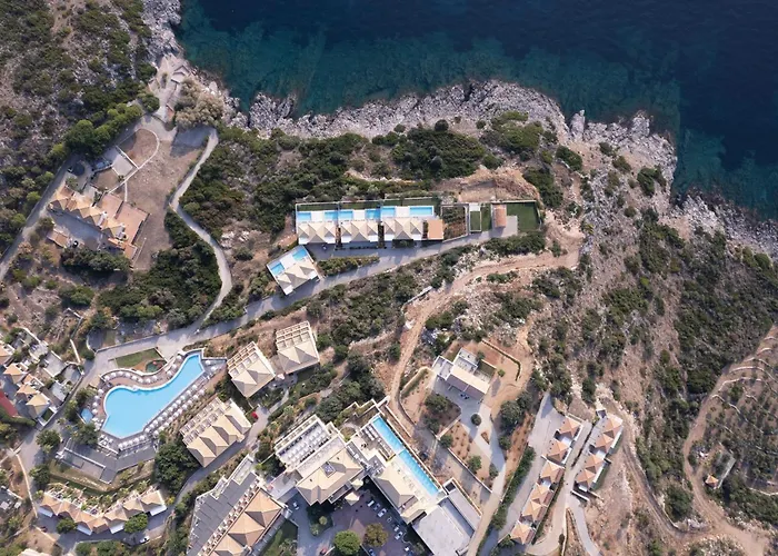 Station touristique Louis Apostolata Island 4*