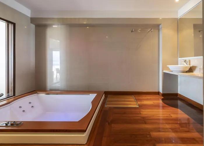 Station touristique Louis Apostolata Island 4*