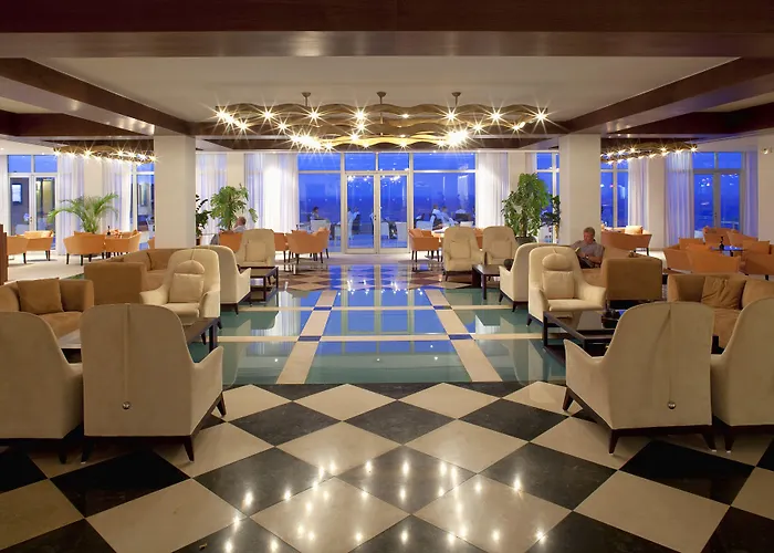 Louis Apostolata Island Station touristique Eleios-Pronnoi