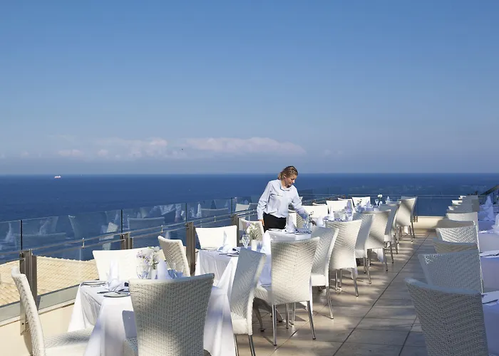 Louis Apostolata Island Üdülőközpont