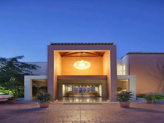 Station touristique Louis Apostolata Island 4*