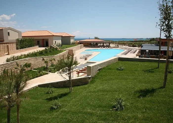 Station touristique Louis Apostolata Island 4*