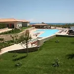 Resort Apostolata Island & 4*