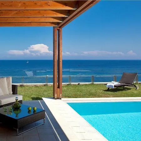 Louis Apostolata Island Üdülőközpont 5*